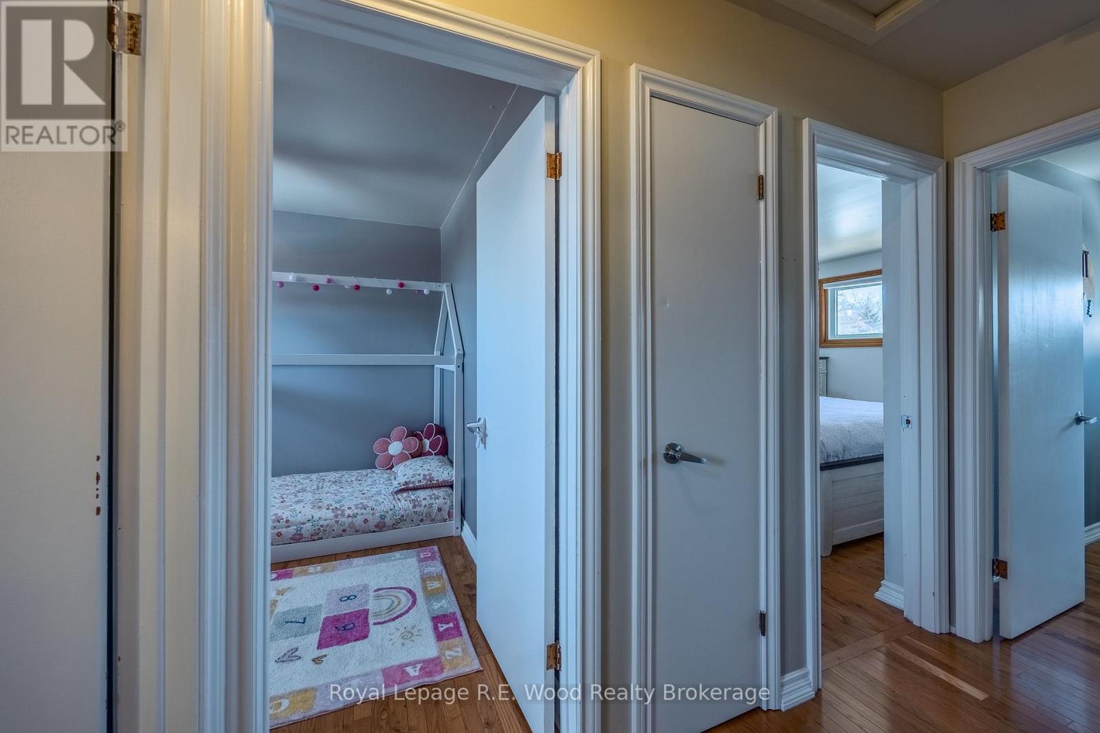 11 Glenwood Road, Ingersoll (Ingersoll - South), Ontario  N5C 3N7 - Photo 8 - X12843084