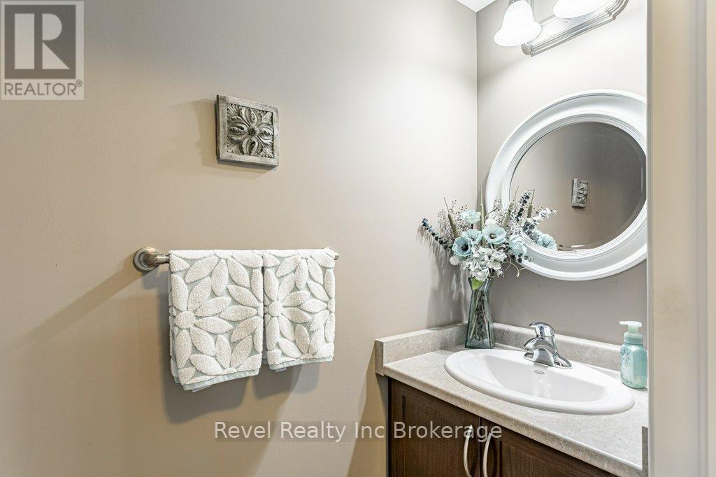 8 - 176 Ferguson Drive, Woodstock (Woodstock - South), Ontario  N4V 0C6 - Photo 13 - X12843406