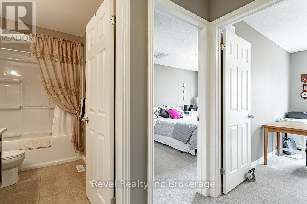 8 - 176 Ferguson Drive, Woodstock (Woodstock - South), Ontario  N4V 0C6 - Photo 24 - X12843406