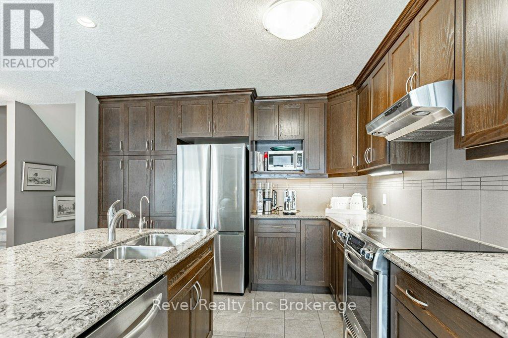 8 - 176 Ferguson Drive, Woodstock (Woodstock - South), Ontario  N4V 0C6 - Photo 5 - X12843406