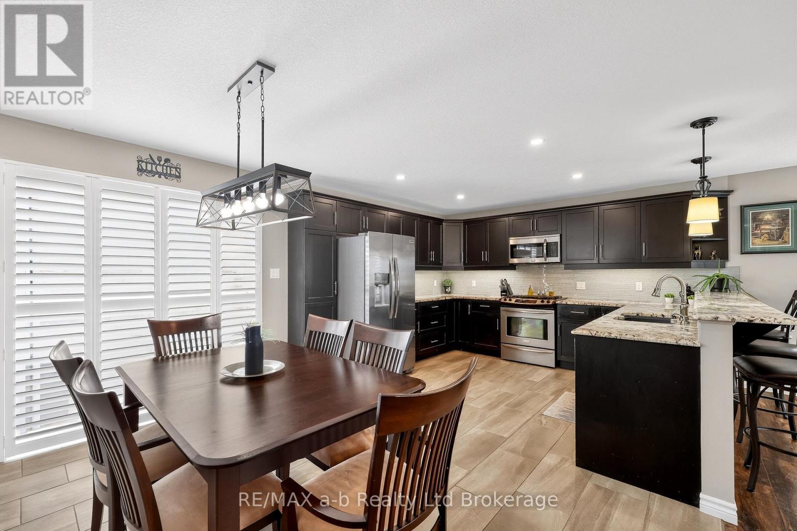 87 Walker Road, Ingersoll (Ingersoll - South), Ontario  N5C 0C3 - Photo 13 - X12843558