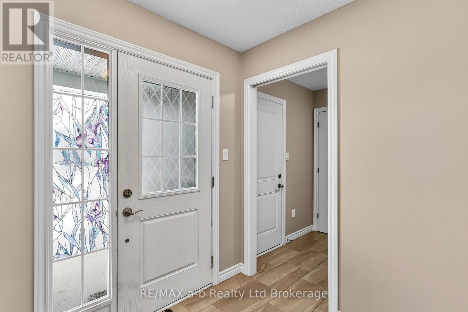 87 Walker Road, Ingersoll (Ingersoll - South), Ontario  N5C 0C3 - Photo 16 - X12843558