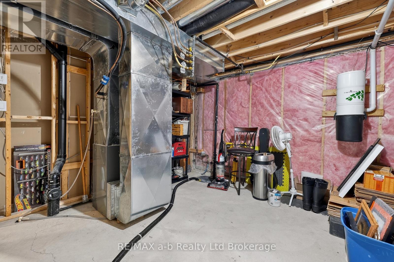 87 Walker Road, Ingersoll (Ingersoll - South), Ontario  N5C 0C3 - Photo 33 - X12843558