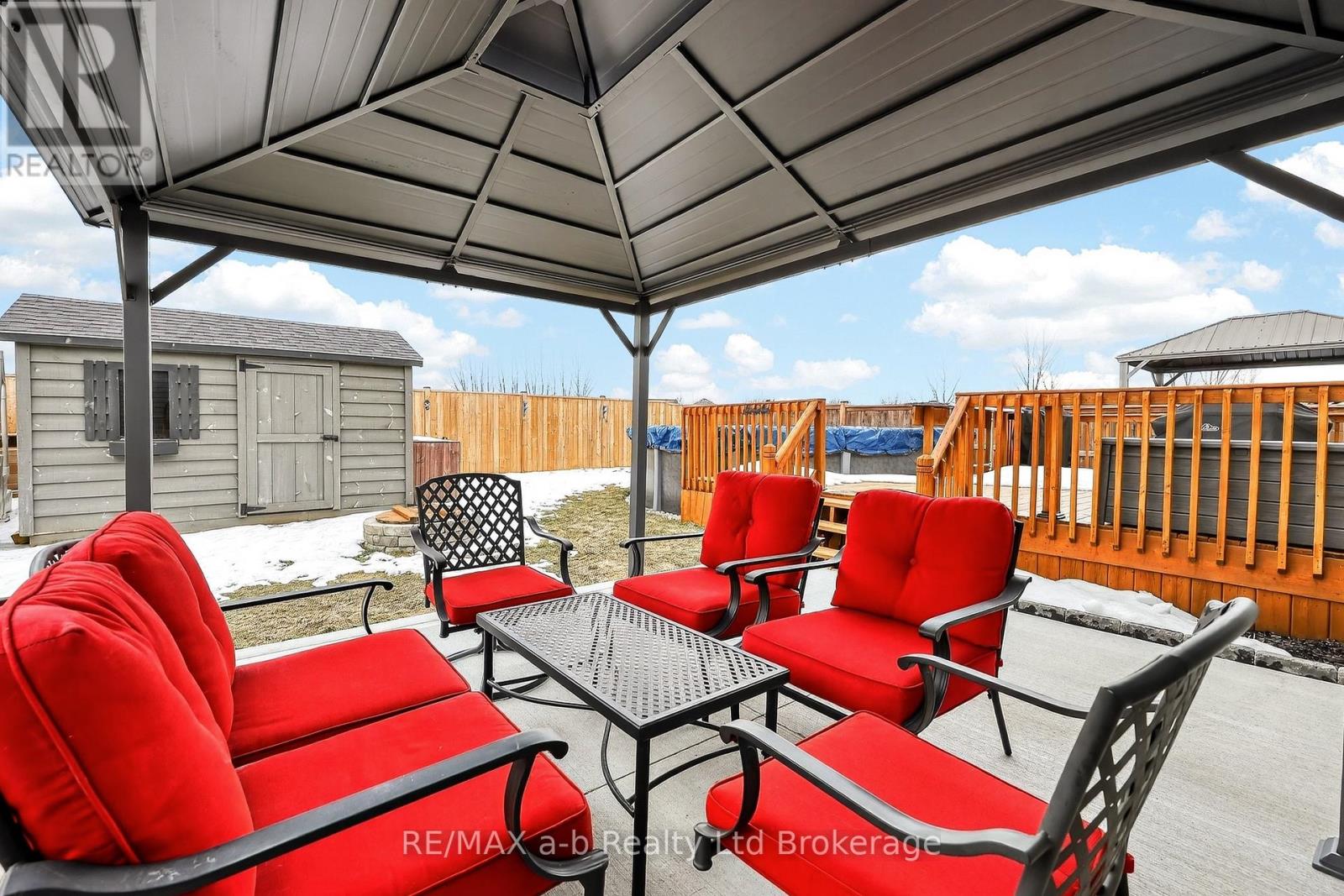 87 Walker Road, Ingersoll (Ingersoll - South), Ontario  N5C 0C3 - Photo 35 - X12843558