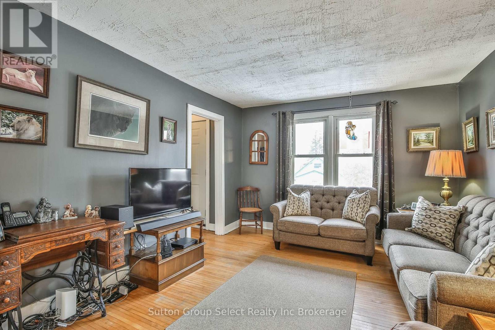 156 Charles Street E, Ingersoll (Ingersoll - South), Ontario  N5C 1K2 - Photo 10 - X12844292