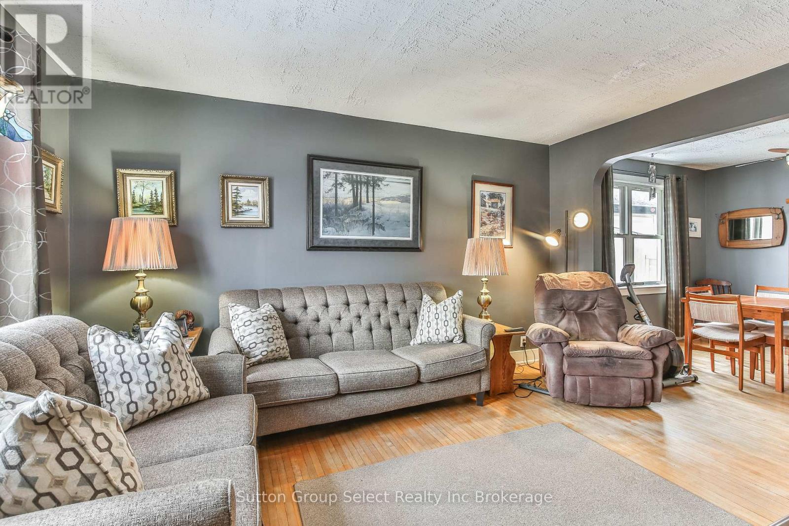 156 Charles Street E, Ingersoll (Ingersoll - South), Ontario  N5C 1K2 - Photo 7 - X12844292