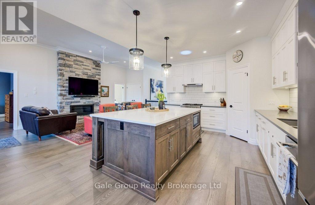 177 Tamarack Boulevard, Woodstock (Woodstock - North), Ontario  N4S 0E2 - Photo 13 - X12844506