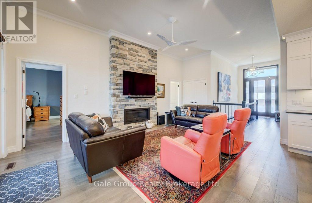 177 Tamarack Boulevard, Woodstock (Woodstock - North), Ontario  N4S 0E2 - Photo 9 - X12844506