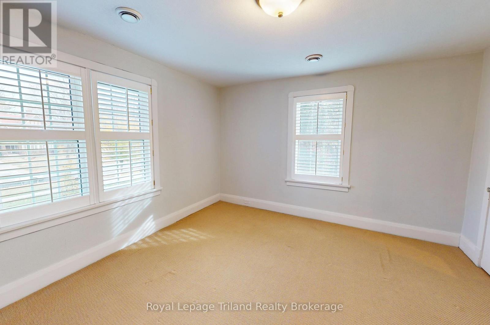 2 - 145 Vansittart Avenue, Woodstock (Woodstock - North), Ontario  N4S 6E5 - Photo 7 - X12845300