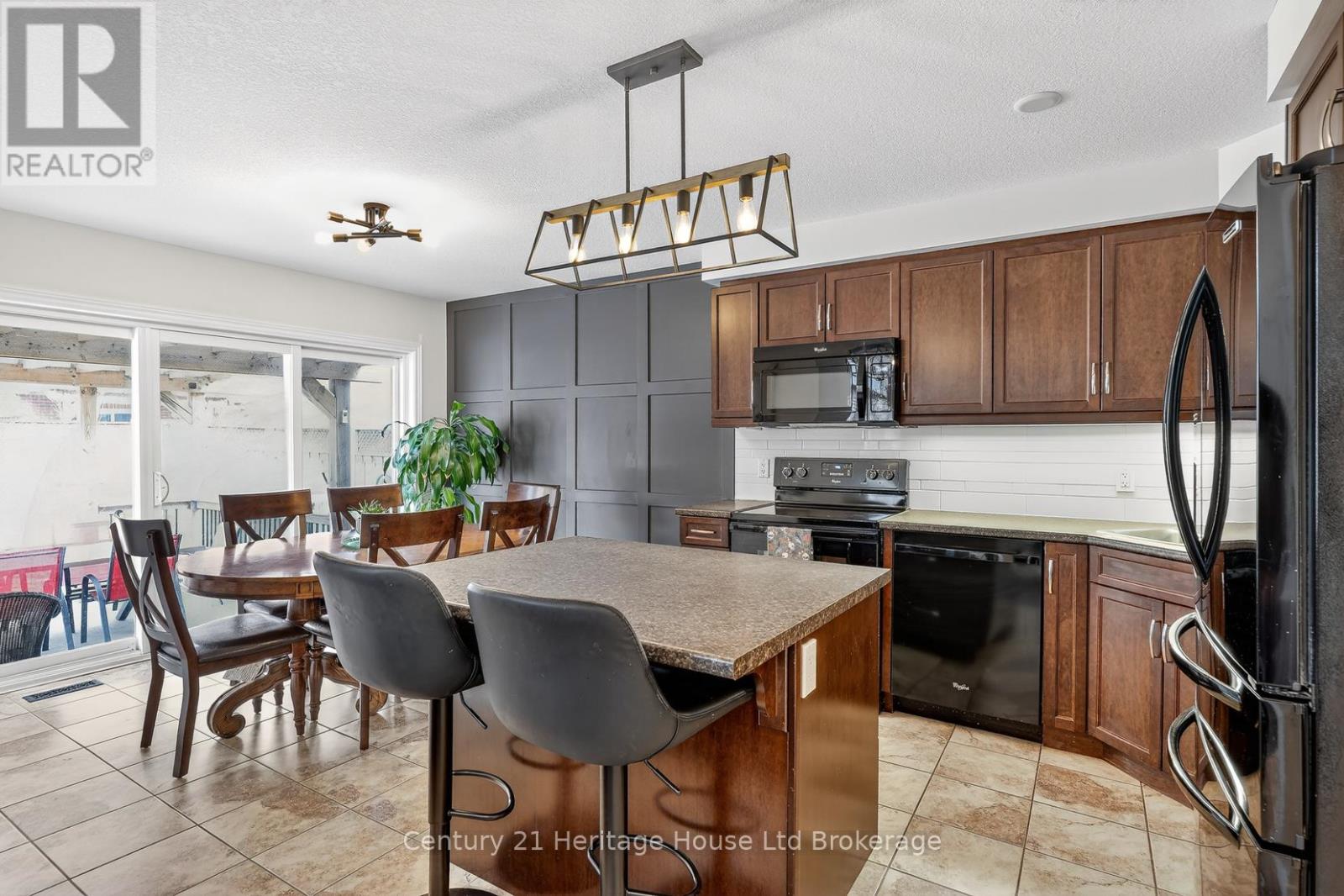 464 Champlain Avenue, Woodstock (Woodstock - South), Ontario  N4V 0A7 - Photo 11 - X12845322