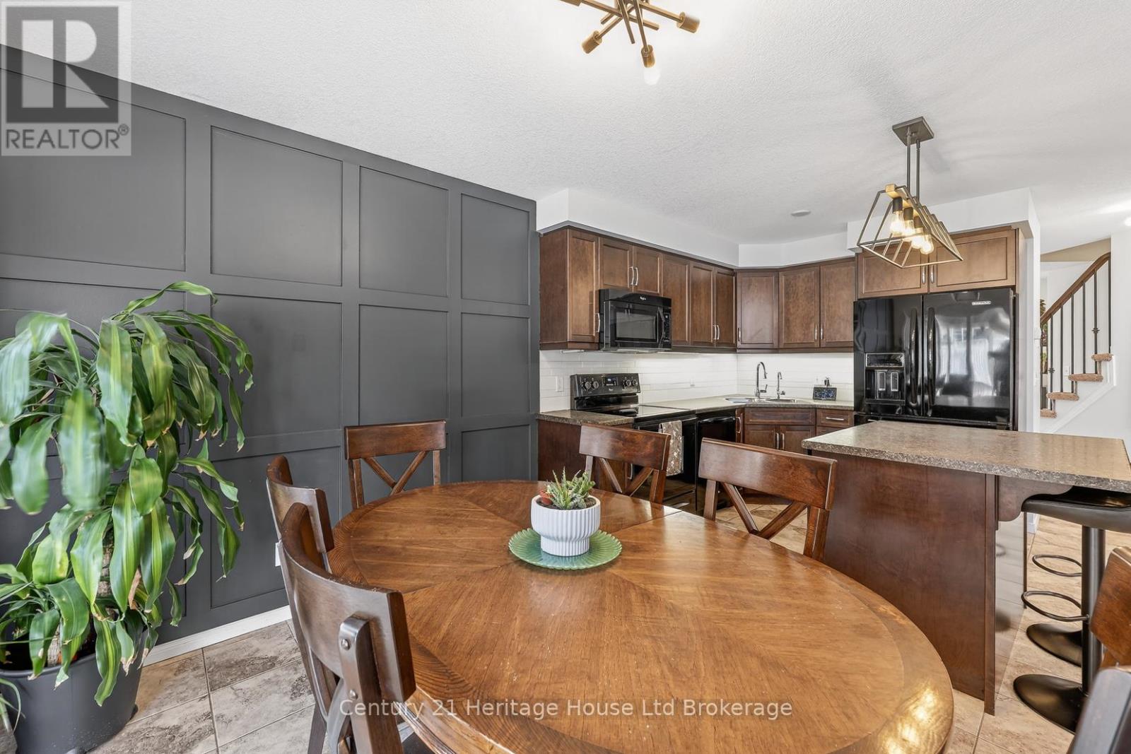 464 Champlain Avenue, Woodstock (Woodstock - South), Ontario  N4V 0A7 - Photo 15 - X12845322