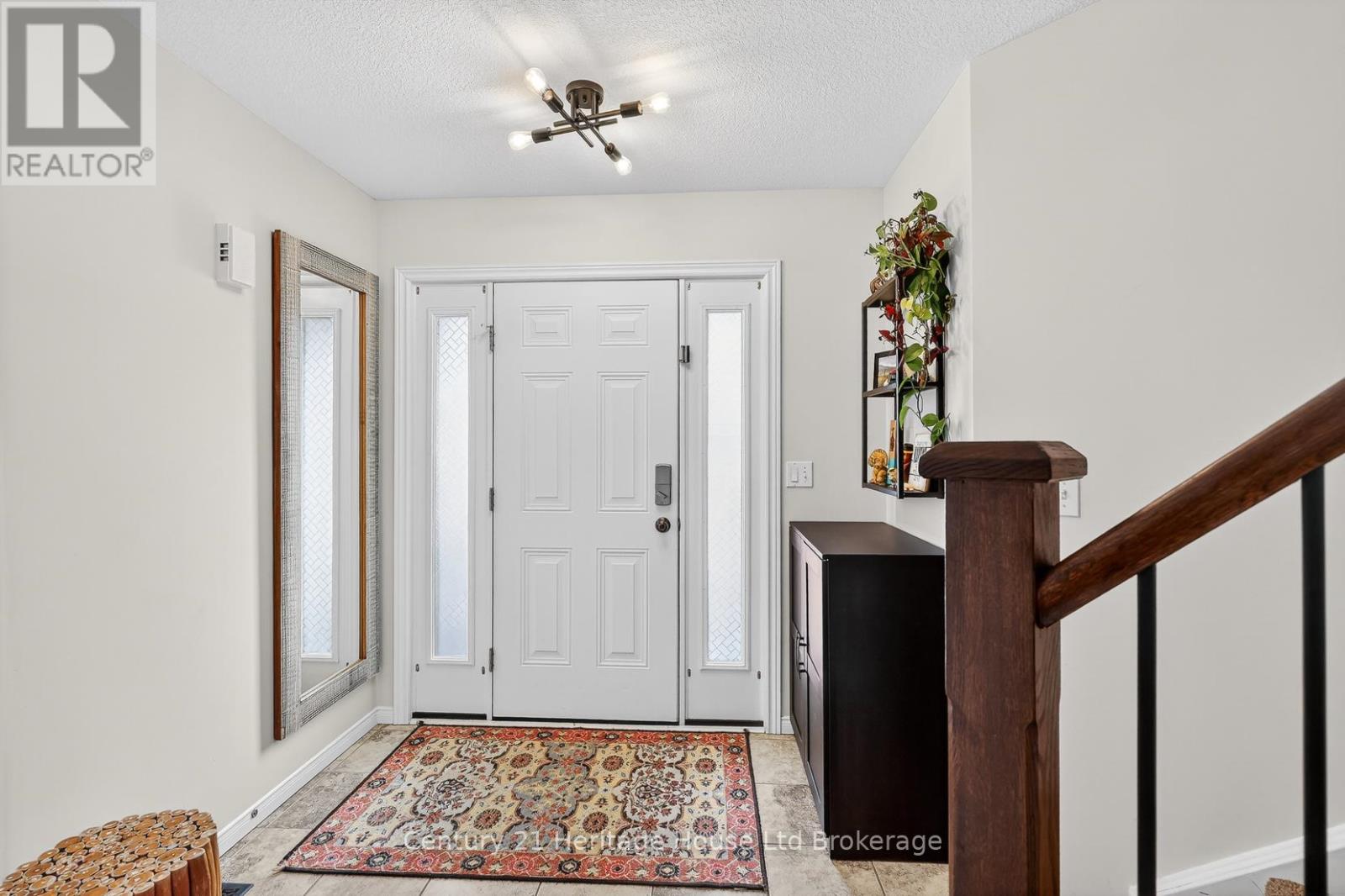 464 Champlain Avenue, Woodstock (Woodstock - South), Ontario  N4V 0A7 - Photo 4 - X12845322