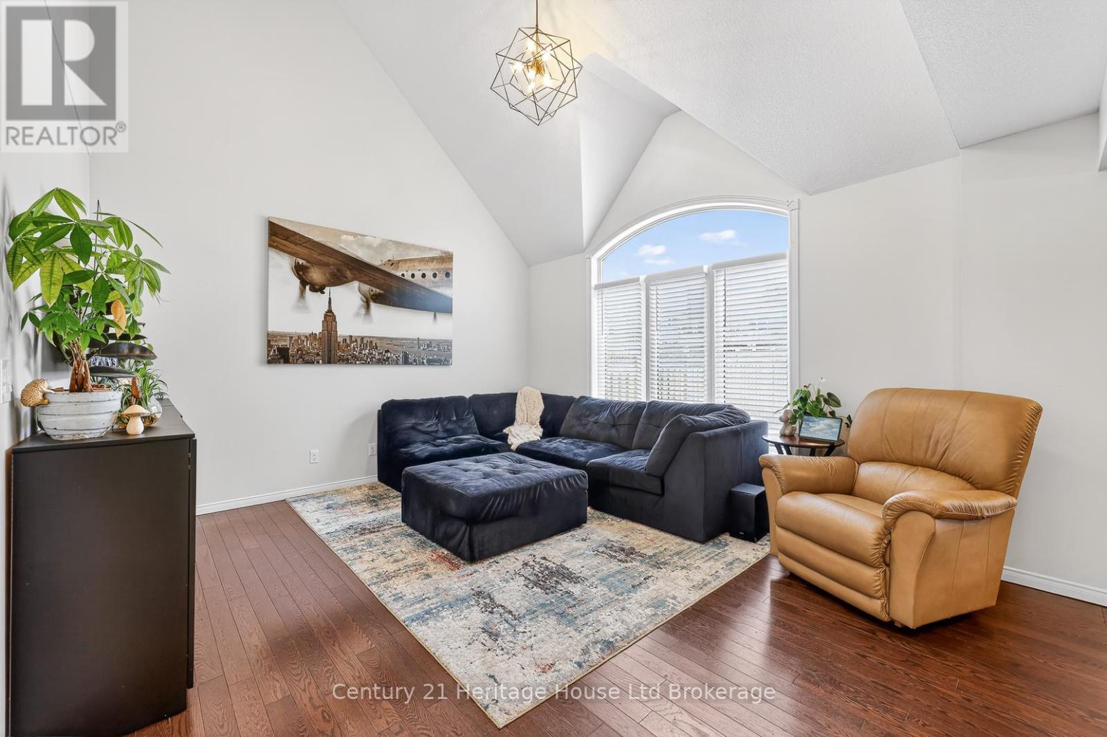 464 Champlain Avenue, Woodstock (Woodstock - South), Ontario  N4V 0A7 - Photo 7 - X12845322