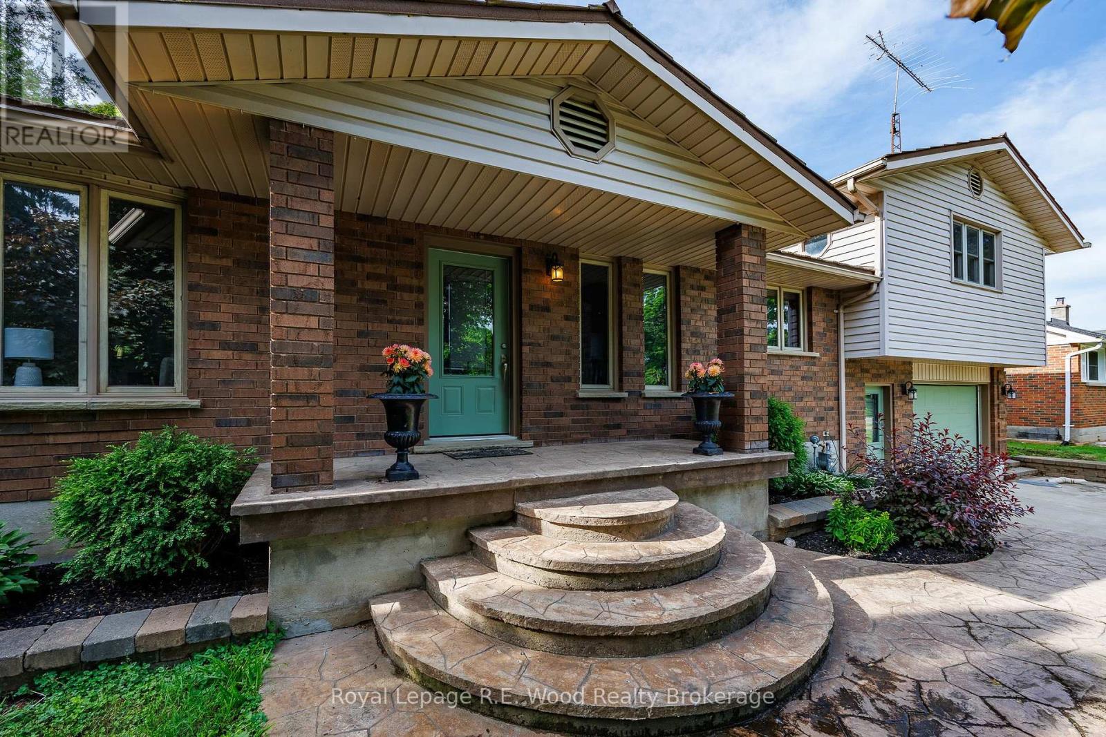 164047 Brownsville Road, South-West Oxford, Ontario  N4G 4G8 - Photo 3 - X12846948