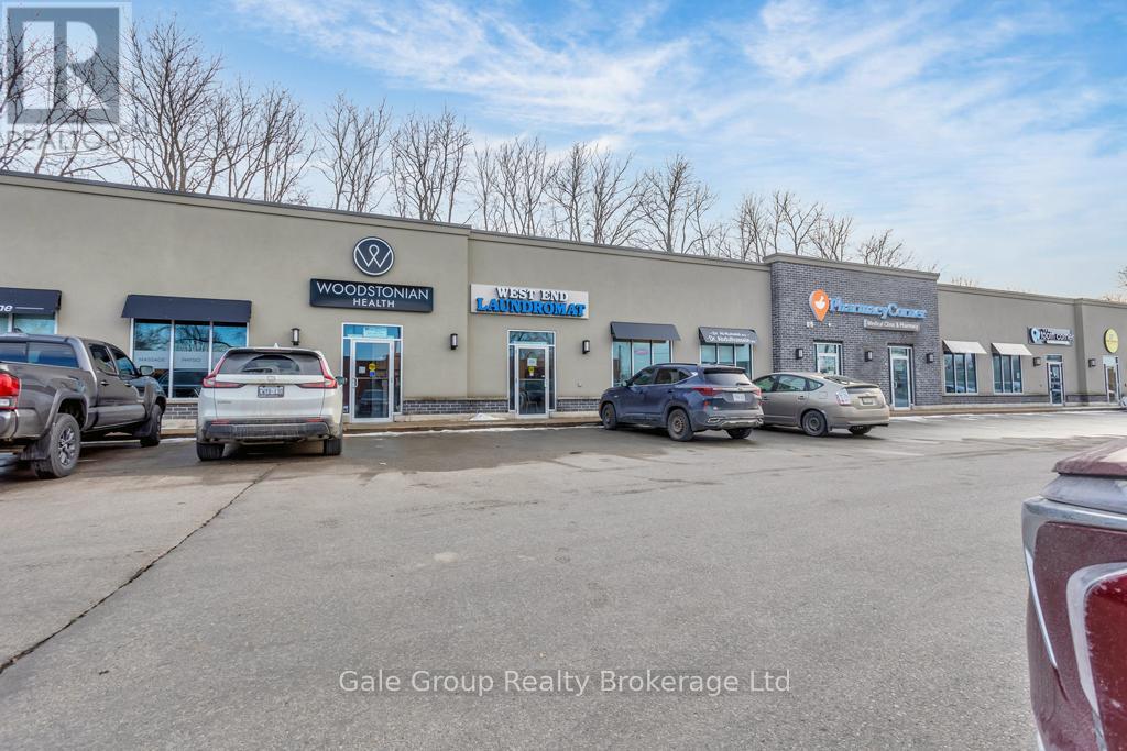 3 - 300 Main Street, Woodstock (Woodstock - South), Ontario  N4S 1T3 - Photo 2 - X12849700