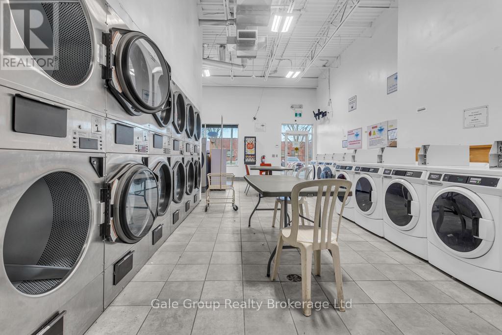 3 - 300 Main Street, Woodstock (Woodstock - South), Ontario  N4S 1T3 - Photo 8 - X12849700