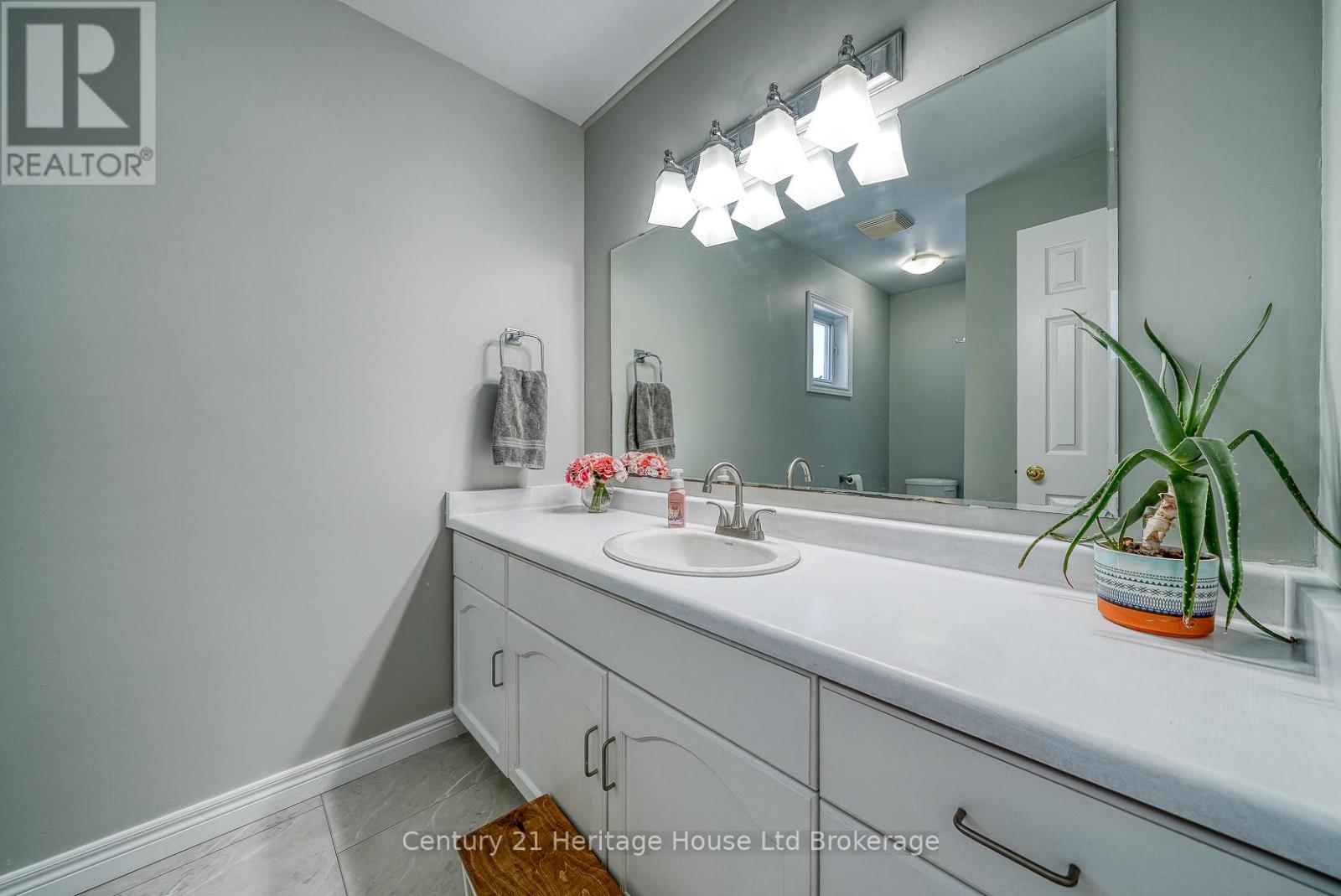 18 Potters Way, Woodstock (Woodstock - South), Ontario  N4S 8Z5 - Photo 33 - X12849730