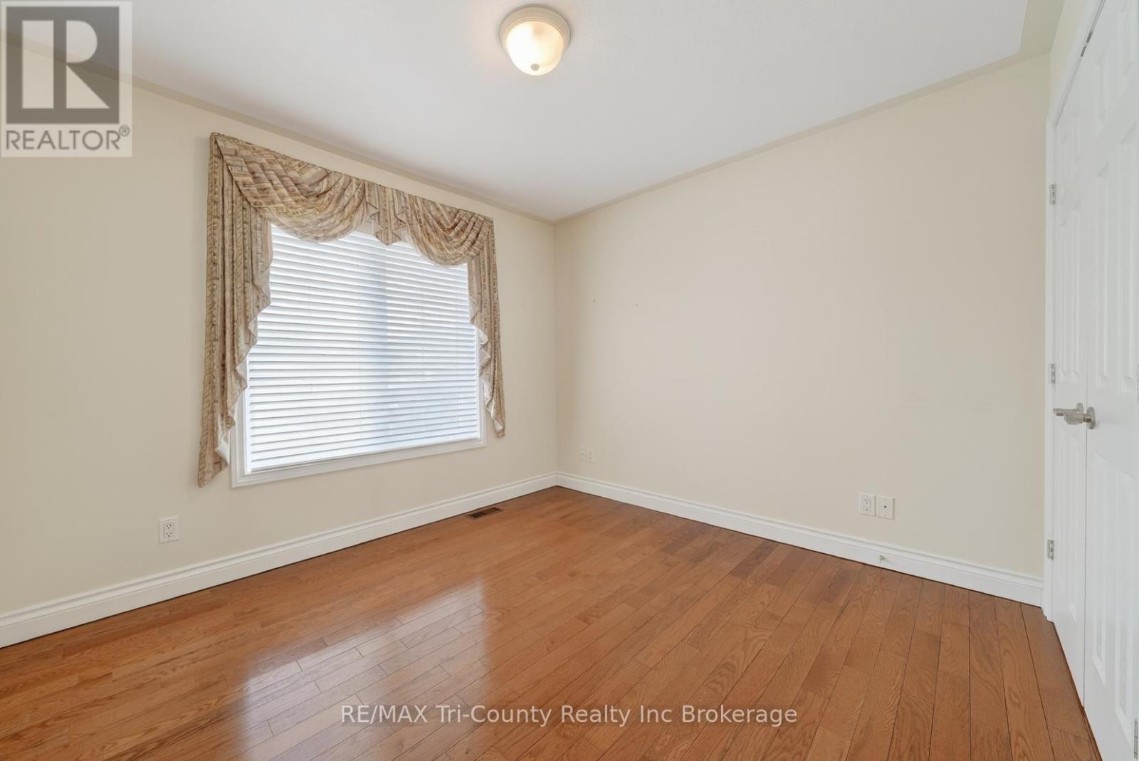 14 Yeager Avenue, Norfolk (Simcoe), Ontario  N3Y 5M6 - Photo 19 - X12850160