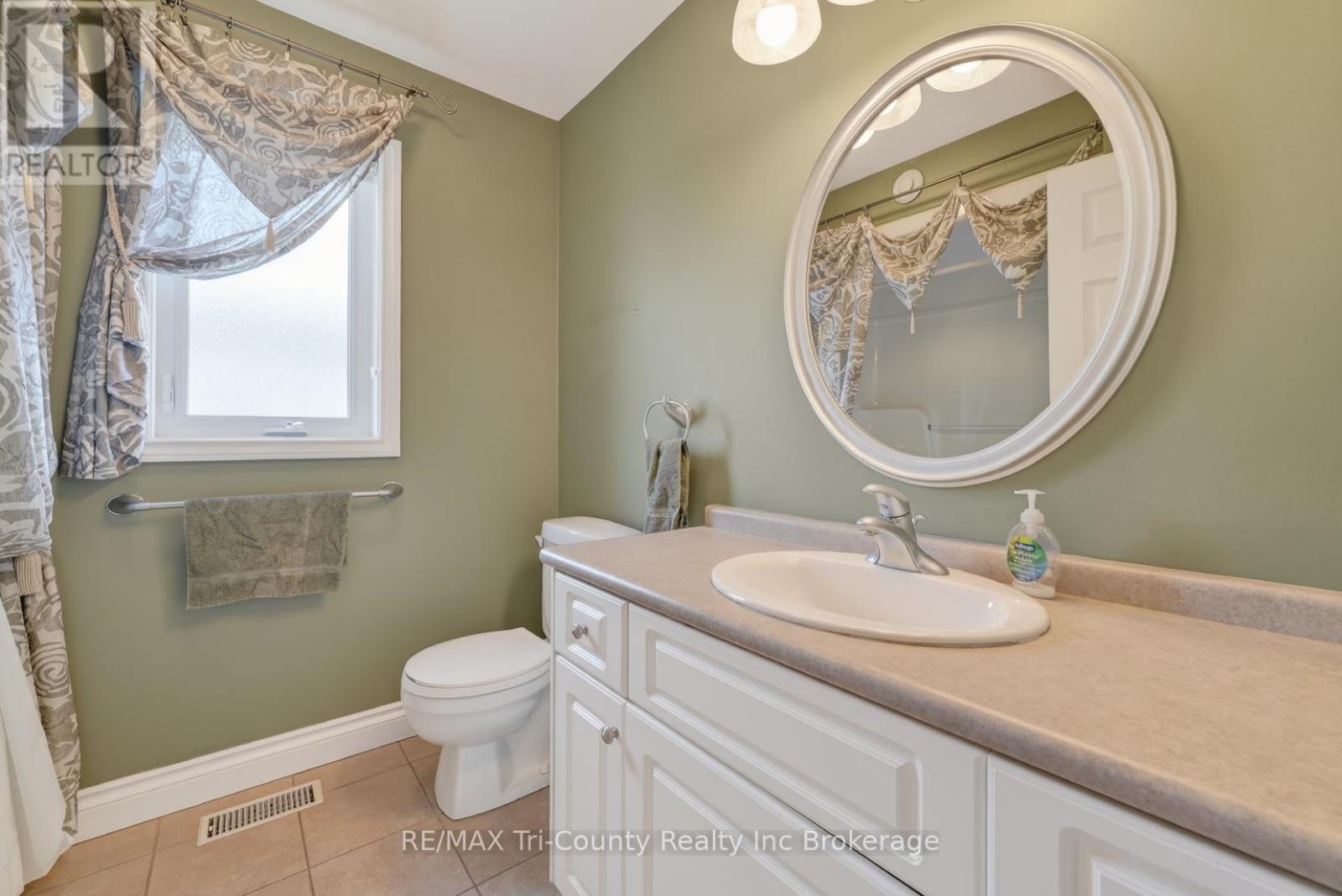 14 Yeager Avenue, Norfolk (Simcoe), Ontario  N3Y 5M6 - Photo 21 - X12850160