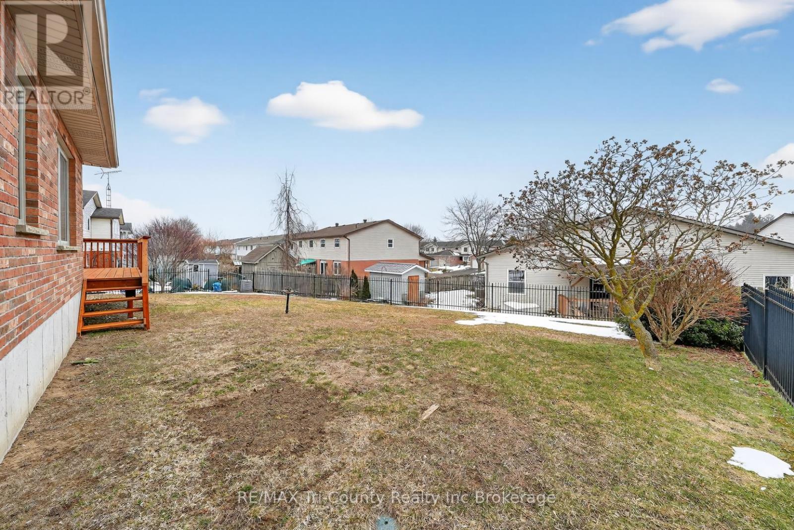 14 Yeager Avenue, Norfolk (Simcoe), Ontario  N3Y 5M6 - Photo 45 - X12850160