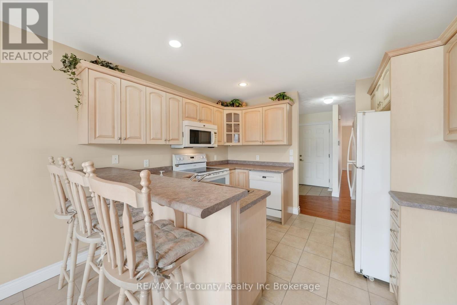 14 Yeager Avenue, Norfolk (Simcoe), Ontario  N3Y 5M6 - Photo 7 - X12850160