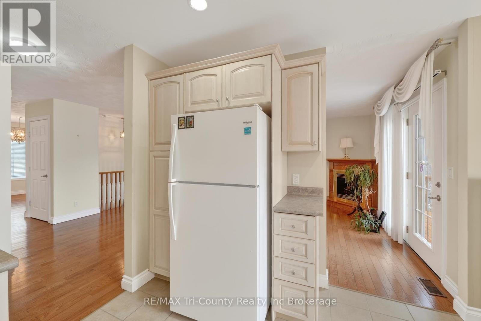 14 Yeager Avenue, Norfolk (Simcoe), Ontario  N3Y 5M6 - Photo 8 - X12850160