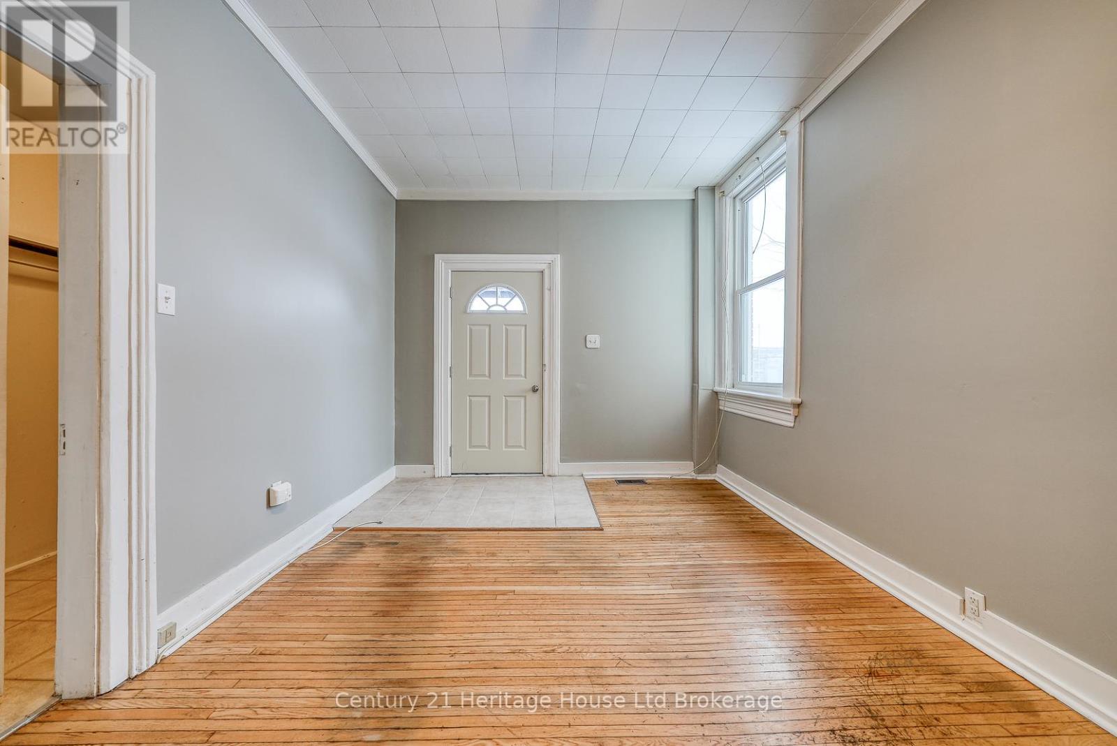 100 Cherry Street, Ingersoll (Ingersoll - South), Ontario  N5C 1W3 - Photo 3 - X12851388