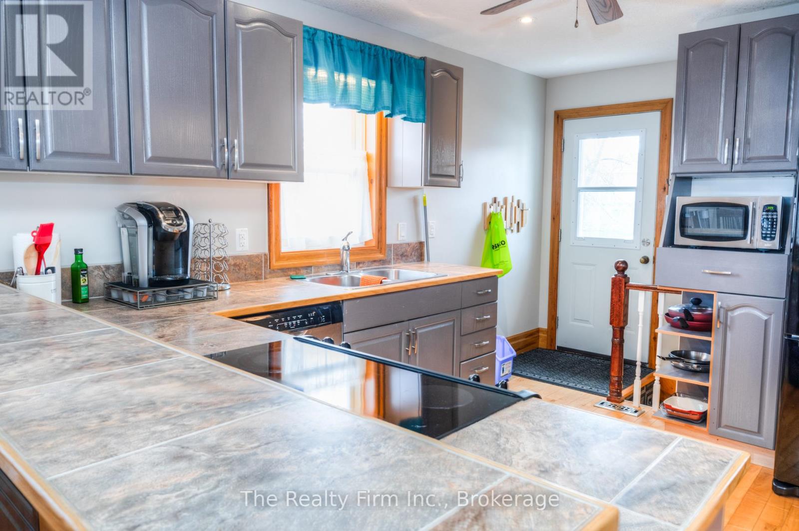 46 2 Avenue, Kitchener, Ontario  N2C 1N5 - Photo 11 - X12851842