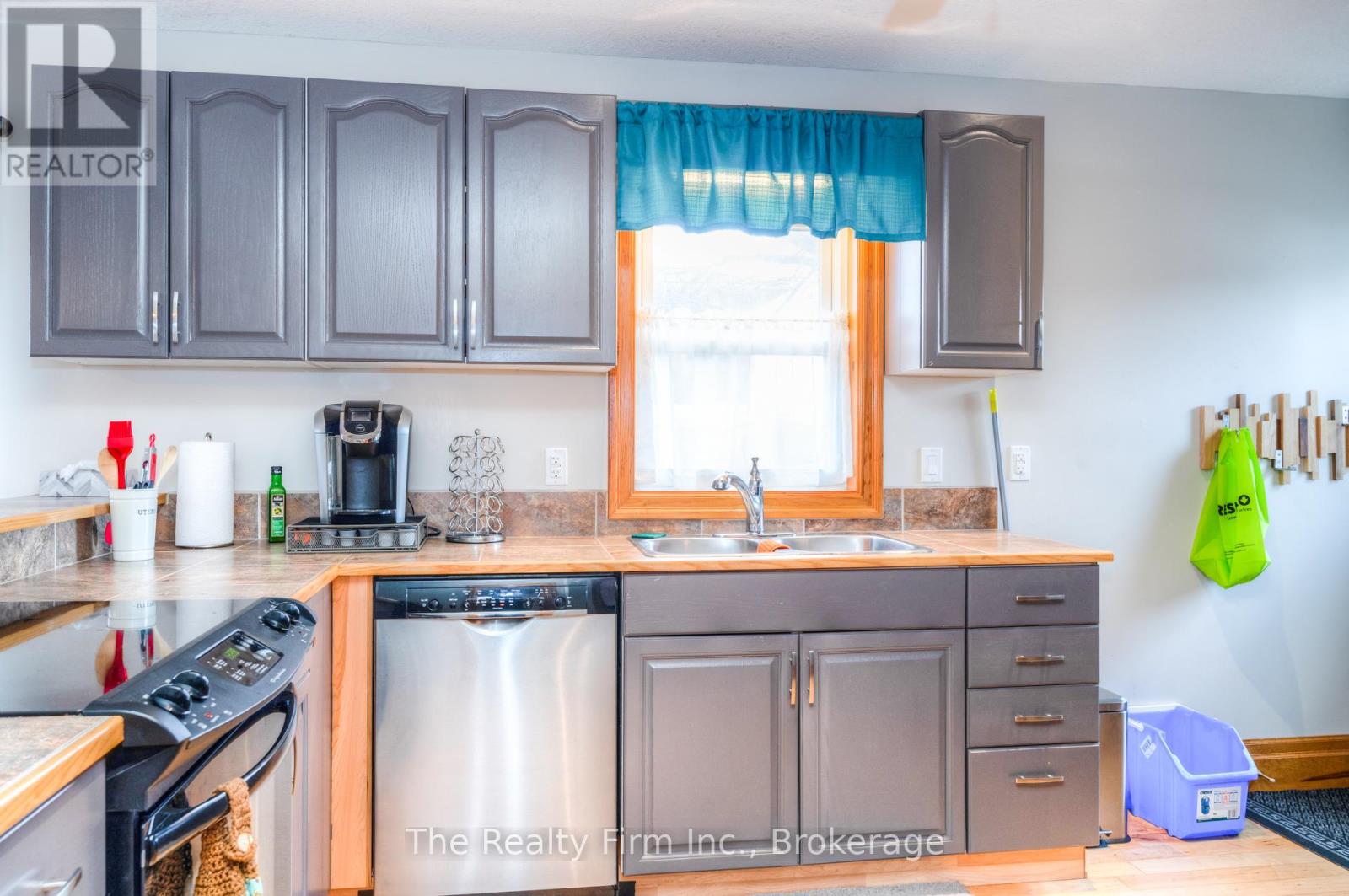 46 2 Avenue, Kitchener, Ontario  N2C 1N5 - Photo 13 - X12851842