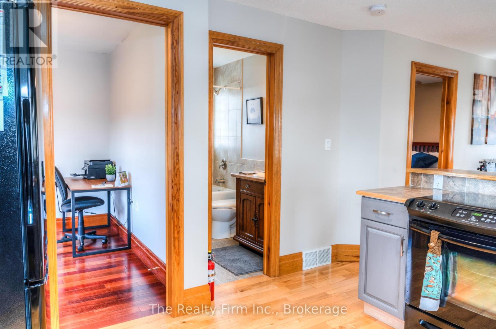 46 2 Avenue, Kitchener, Ontario  N2C 1N5 - Photo 15 - X12851842