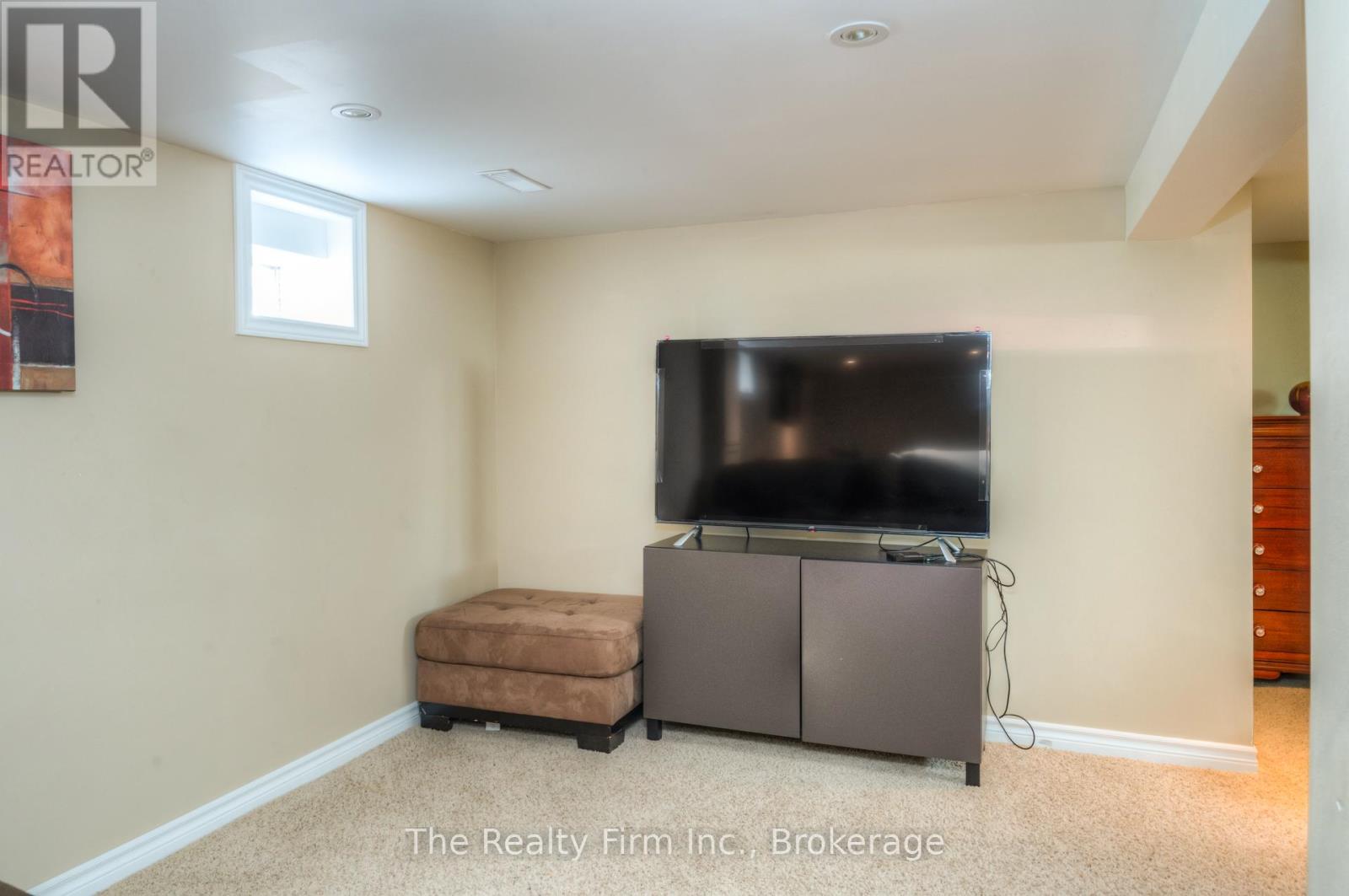 46 2 Avenue, Kitchener, Ontario  N2C 1N5 - Photo 23 - X12851842