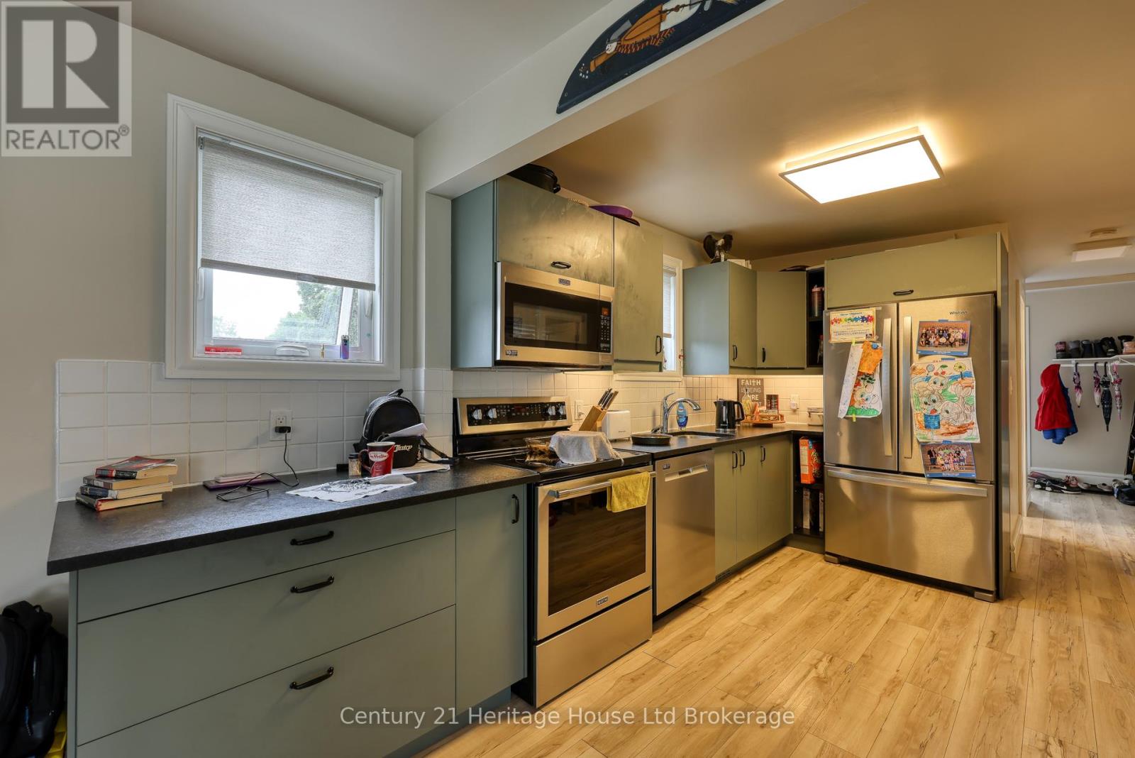 729 Hounsfield Street, Woodstock (Woodstock - South), Ontario  N4S 1P3 - Photo 4 - X12851848