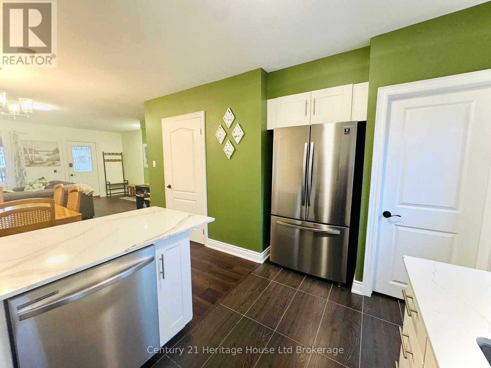 5138 Willmott Street, Niagara Falls (Cherrywood), Ontario  L2E 2A3 - Photo 10 - X12852758