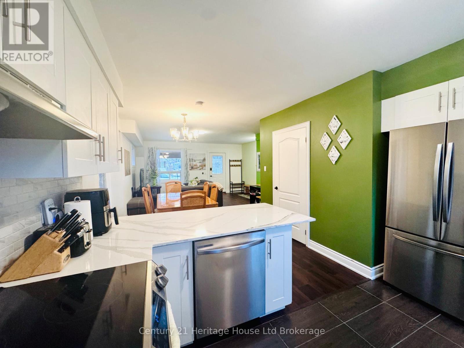 5138 Willmott Street, Niagara Falls (Cherrywood), Ontario  L2E 2A3 - Photo 11 - X12852758