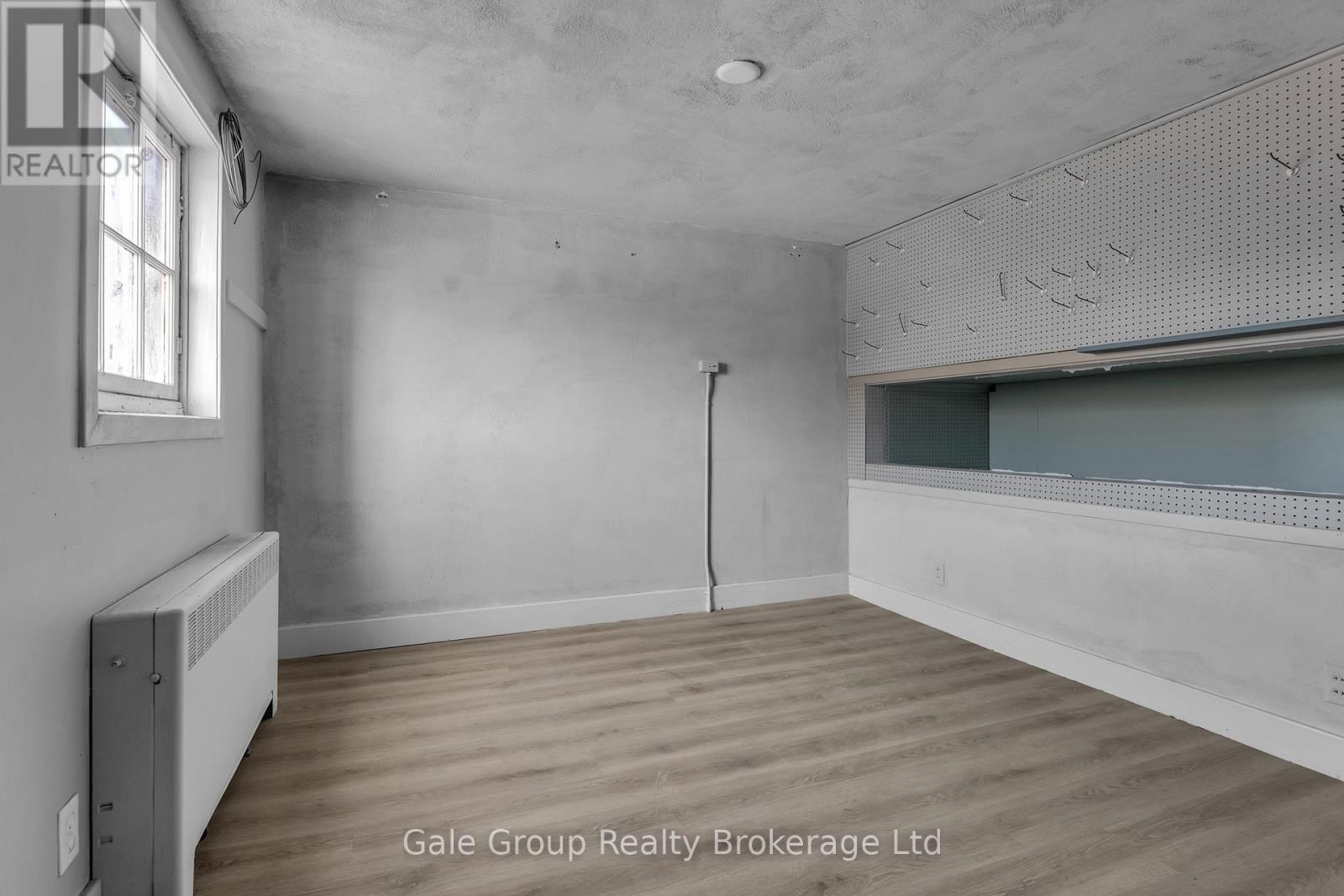 467 Dundas Street, Woodstock (Woodstock - North), Ontario  N4S 1C2 - Photo 13 - X12852824