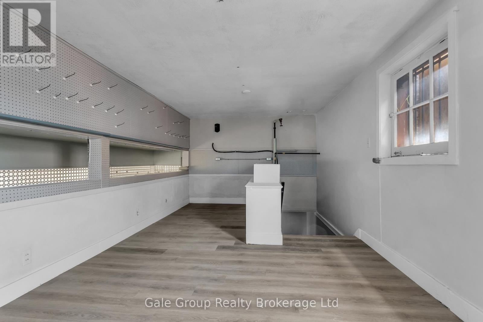 467 Dundas Street, Woodstock (Woodstock - North), Ontario  N4S 1C2 - Photo 14 - X12852824