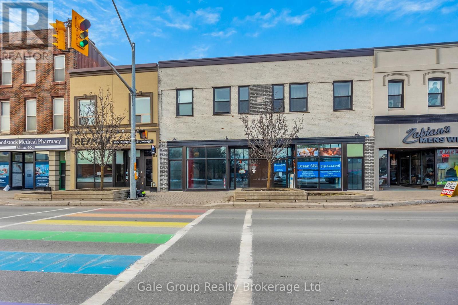 467 Dundas Street, Woodstock (Woodstock - North), Ontario  N4S 1C2 - Photo 2 - X12852824