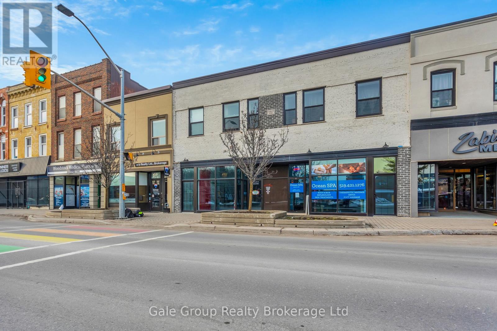 467 Dundas Street, Woodstock (Woodstock - North), Ontario  N4S 1C2 - Photo 3 - X12852824