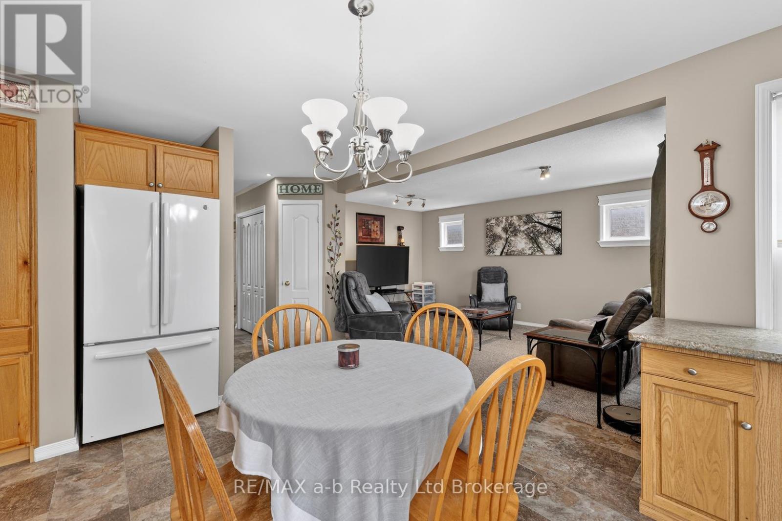 20 Owen Street, Ingersoll (Ingersoll - South), Ontario  N5C 4G7 - Photo 13 - X12854224