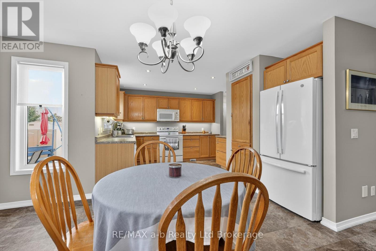 20 Owen Street, Ingersoll (Ingersoll - South), Ontario  N5C 4G7 - Photo 14 - X12854224