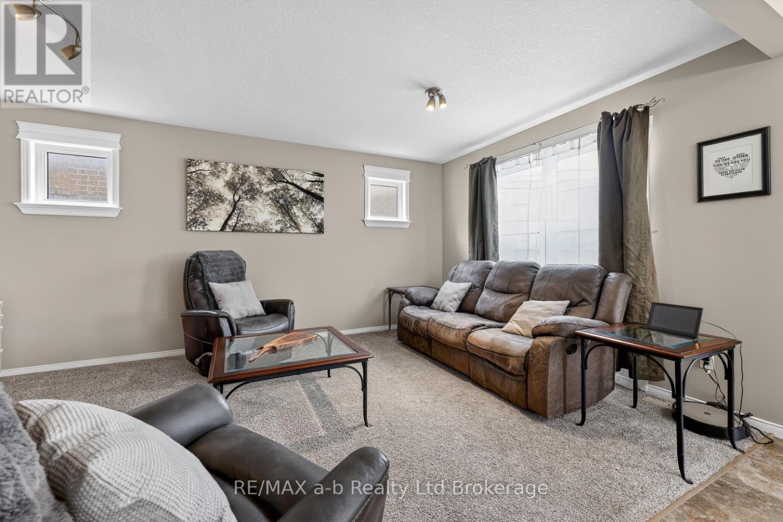 20 Owen Street, Ingersoll (Ingersoll - South), Ontario  N5C 4G7 - Photo 9 - X12854224