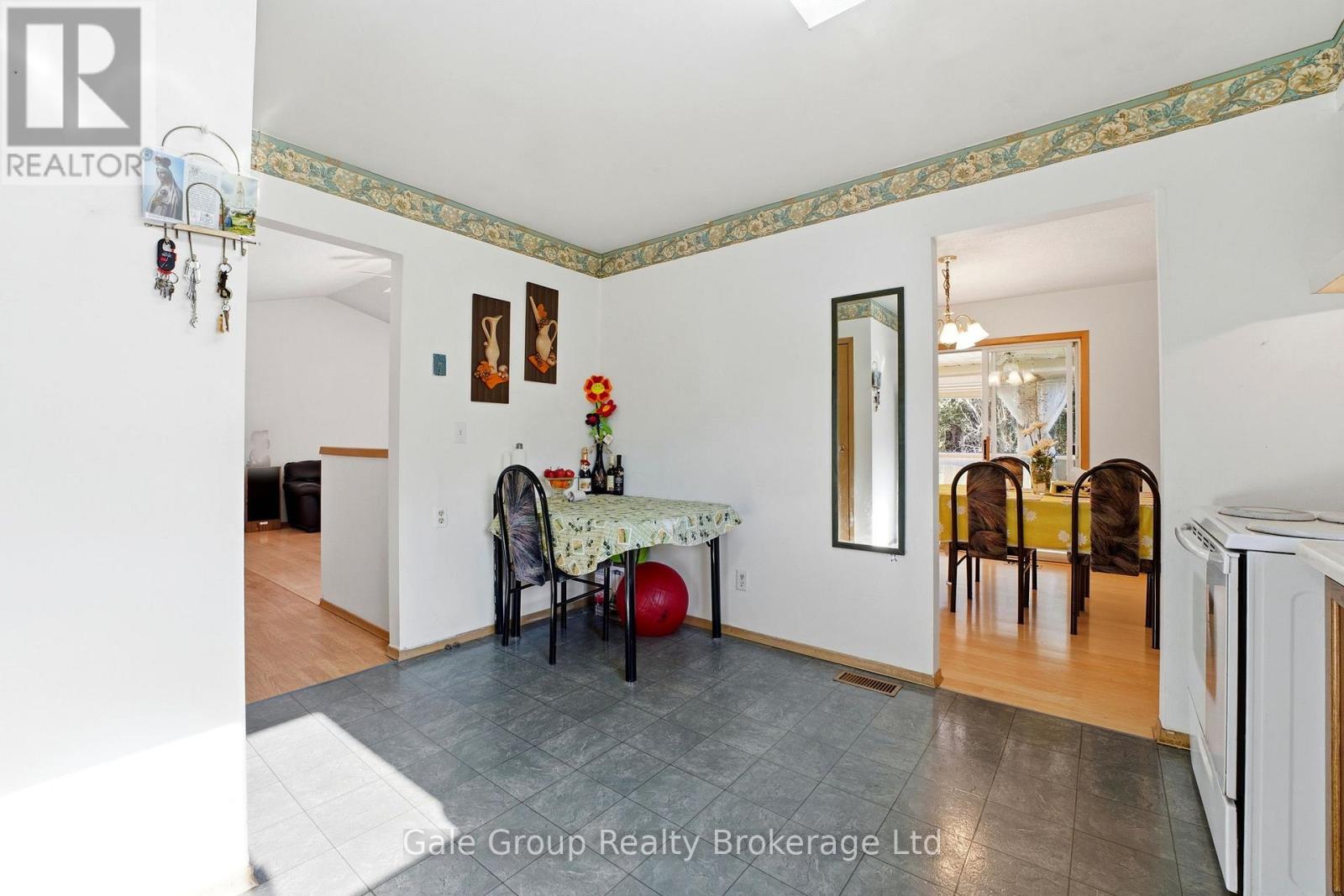 38 Adams Avenue, Tillsonburg, Ontario  N4G 5B3 - Photo 10 - X12854280