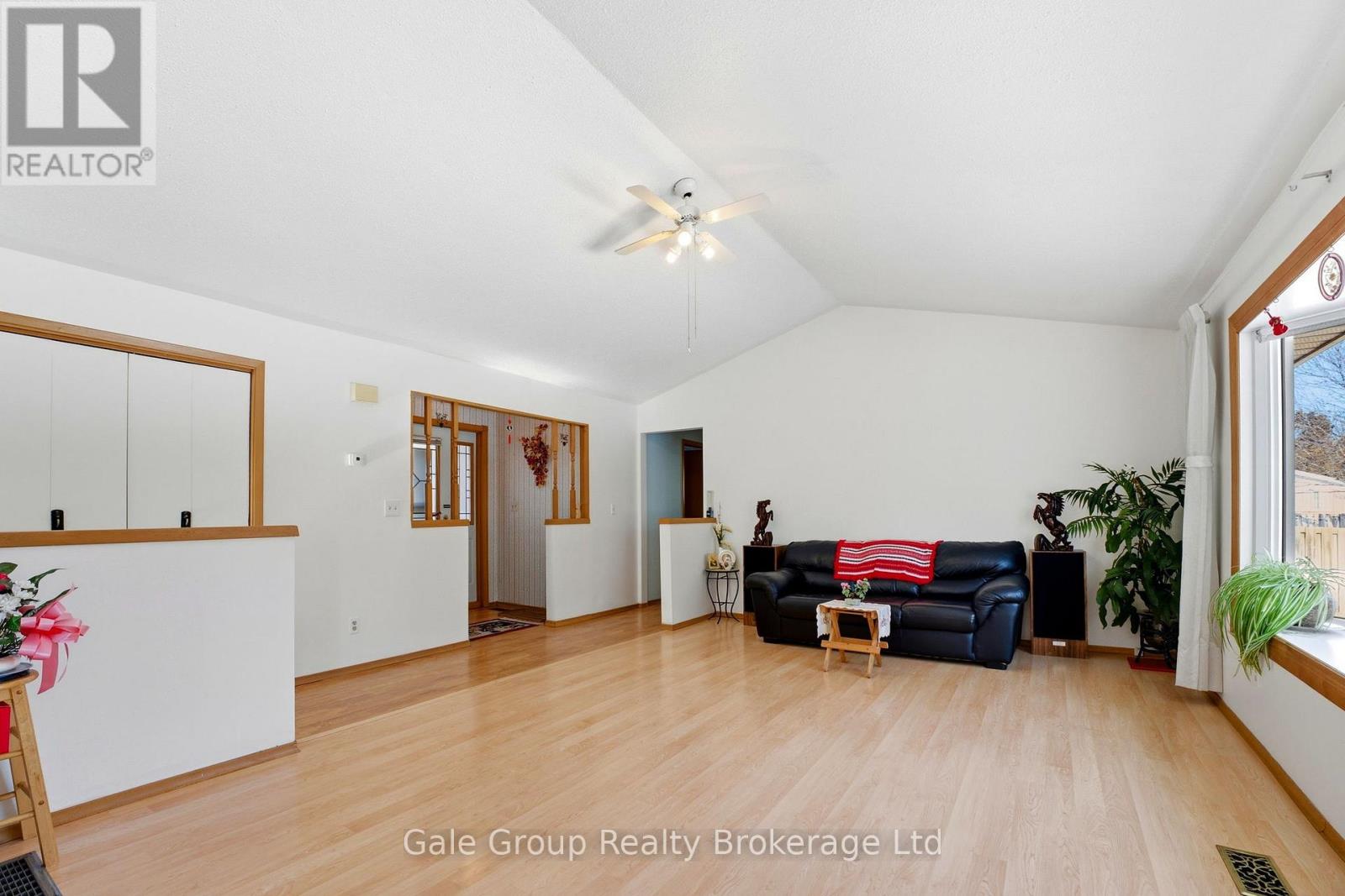 38 Adams Avenue, Tillsonburg, Ontario  N4G 5B3 - Photo 6 - X12854280