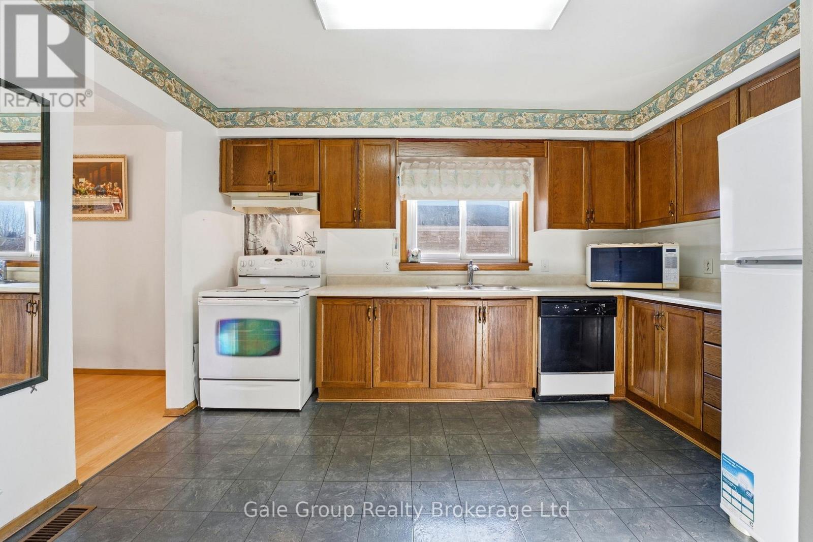 38 Adams Avenue, Tillsonburg, Ontario  N4G 5B3 - Photo 9 - X12854280