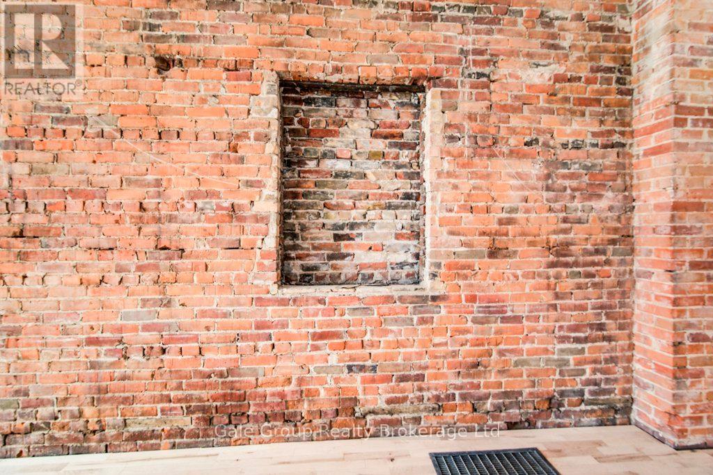 533 Dundas Street, Woodstock (Woodstock - North), Ontario  N4S 1C3 - Photo 11 - X12854786