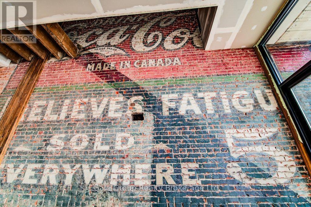 533 Dundas Street, Woodstock (Woodstock - North), Ontario  N4S 1C3 - Photo 16 - X12854786