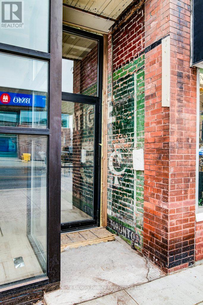 533 Dundas Street, Woodstock (Woodstock - North), Ontario  N4S 1C3 - Photo 4 - X12854786