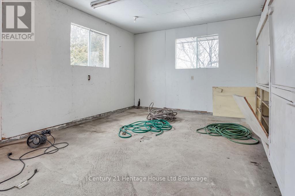 368 Odlum Drive, Woodstock (Woodstock - South), Ontario  N4S 3S2 - Photo 10 - X12856294