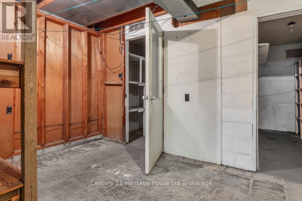 368 Odlum Drive, Woodstock (Woodstock - South), Ontario  N4S 3S2 - Photo 14 - X12856294