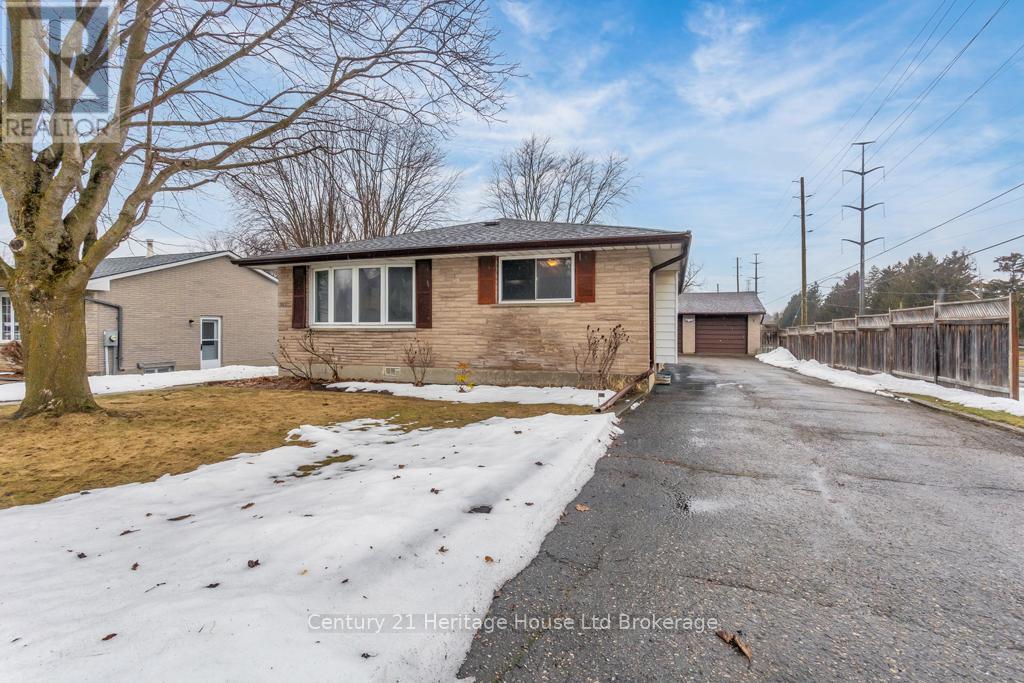 368 Odlum Drive, Woodstock (Woodstock - South), Ontario  N4S 3S2 - Photo 3 - X12856294